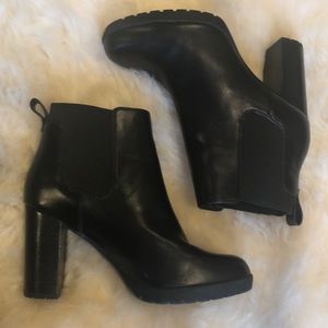 Clark's Elipsa Dee Ankle Boot